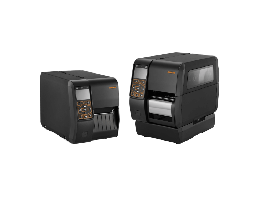 Zwei XT5 Thermotransfer-Labeldrucker nebeneinander: eine Standardvariante und eine mit Rewinder und Peeler-Optionen